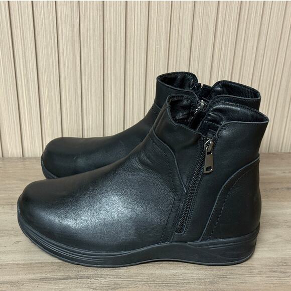 Propet Delphi WFA006L Leather Bootie Women’s Size 9.5 - Picture 2 of 9